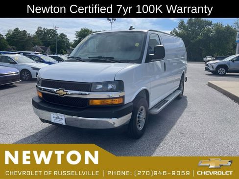 Used 2024 Chevrolet Express 2500 w/ Driver Convenience Package RWD image 3