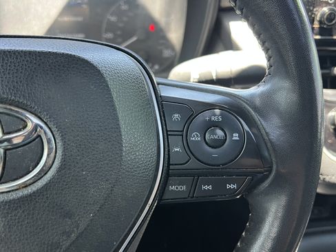 Used 2024 Toyota Corolla SE w/ SE Premium Package FWD image 27
