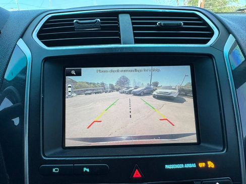 Used 2016 Ford Explorer Limited image 20