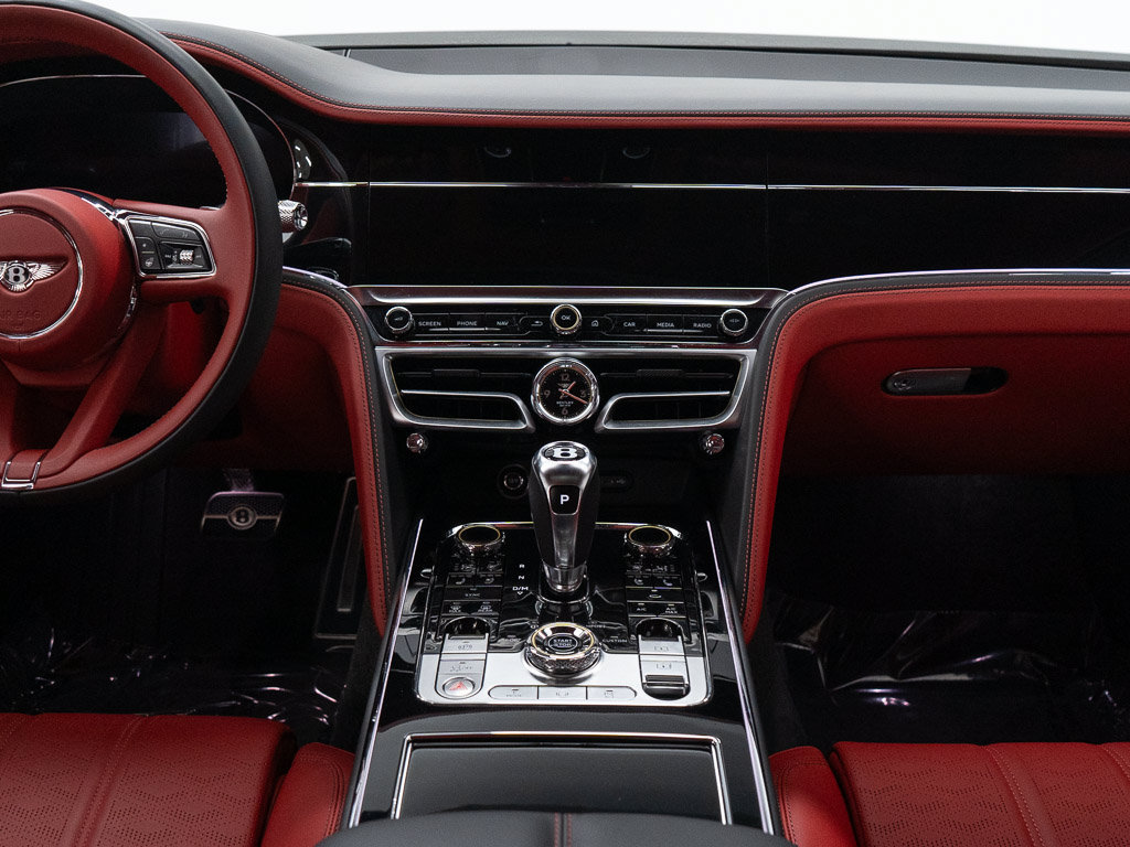 Certified 2025 Bentley Flying Spur Plug-In Hybrid AWD/4WD image 30