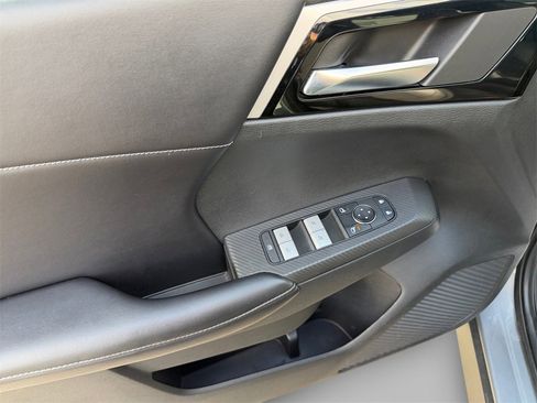 Used 2024 Mitsubishi Outlander SE image 14