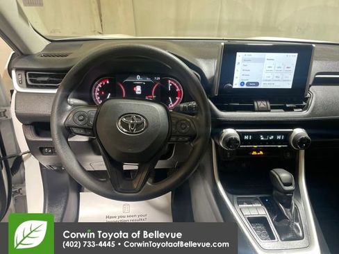 Used 2025 Toyota RAV4 XLE image 14