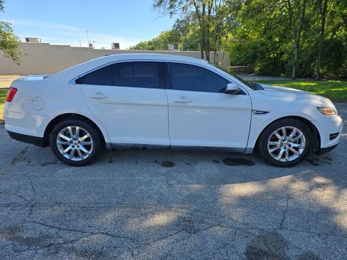 Used 2010 Ford Taurus SEL FWD image 5