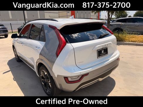 Certified 2023 Kia Niro Wave FWD image 2