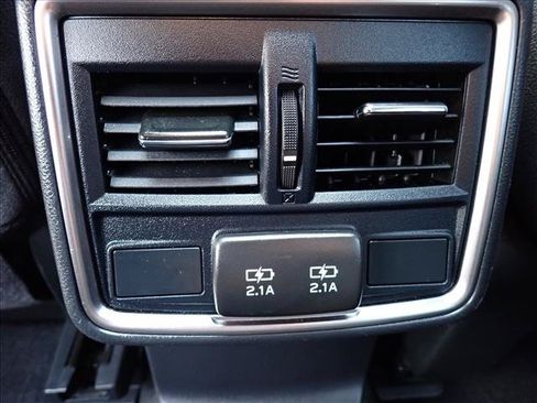 Certified 2024 Subaru Forester Premium AWD/4WD image 11