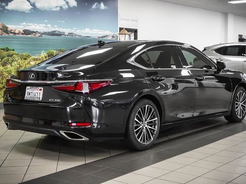 Certified 2024 Lexus ES 350 w/ Premium Package image 6