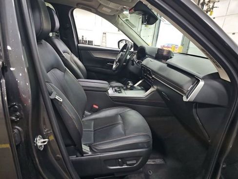 Used 2024 MAZDA CX-90 3.3 Turbo w/ Preferred Plus AWD/4WD image 10