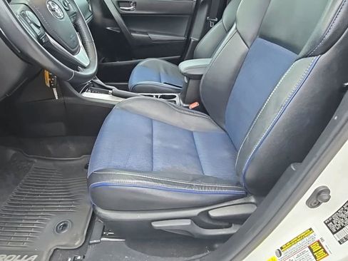 Used 2018 Toyota Corolla SE w/ Body Protection Package FWD image 11