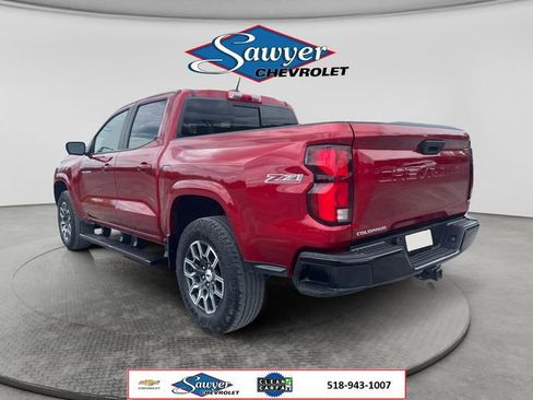 Used 2023 Chevrolet Colorado Z71 w/ Z71 Convenience Package 2 AWD/4WD image 3