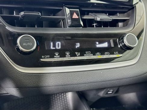 Used 2024 Toyota Corolla LE FWD image 17