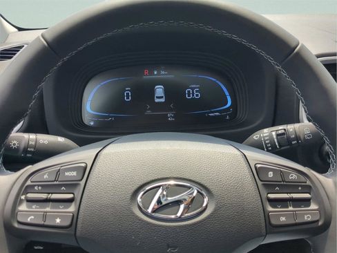 New 2025 Hyundai Venue SEL image 35