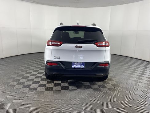 Used 2017 Jeep Cherokee 75th Anniversary AWD/4WD image 9