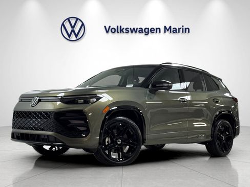 New 2026 Volkswagen Tiguan SE R-Line AWD/4WD image 1