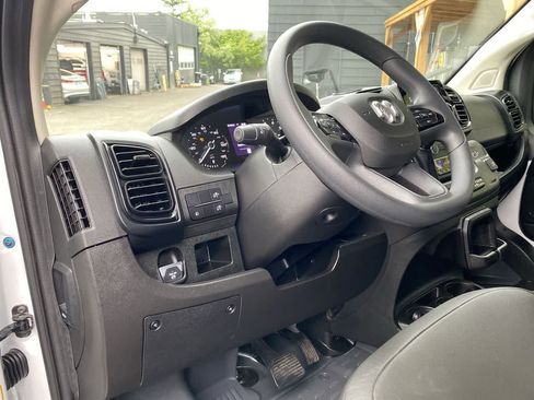 Used 2026 RAM ProMaster 2500 w/ Convenience Group FWD image 2