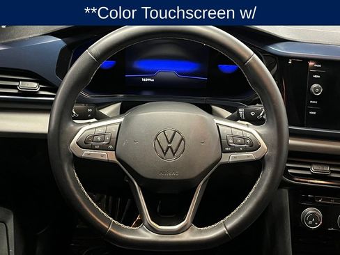 Used 2023 Volkswagen Taos SE AWD/4WD image 8