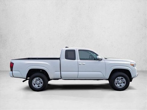 Used 2023 Toyota Tacoma SR w/ SR Convenience Package image 4