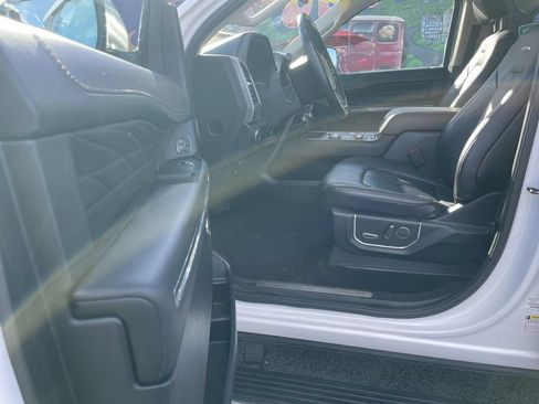 Used 2021 Ford Expedition Platinum AWD/4WD image 14
