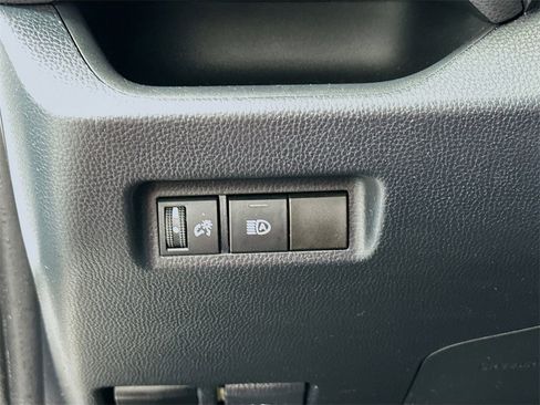 Used 2020 Toyota RAV4 XLE image 10