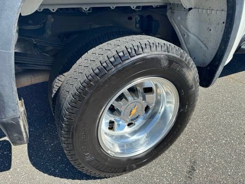Used 2025 Chevrolet Silverado 3500 LTZ w/ LTZ Plus Package AWD/4WD image 12