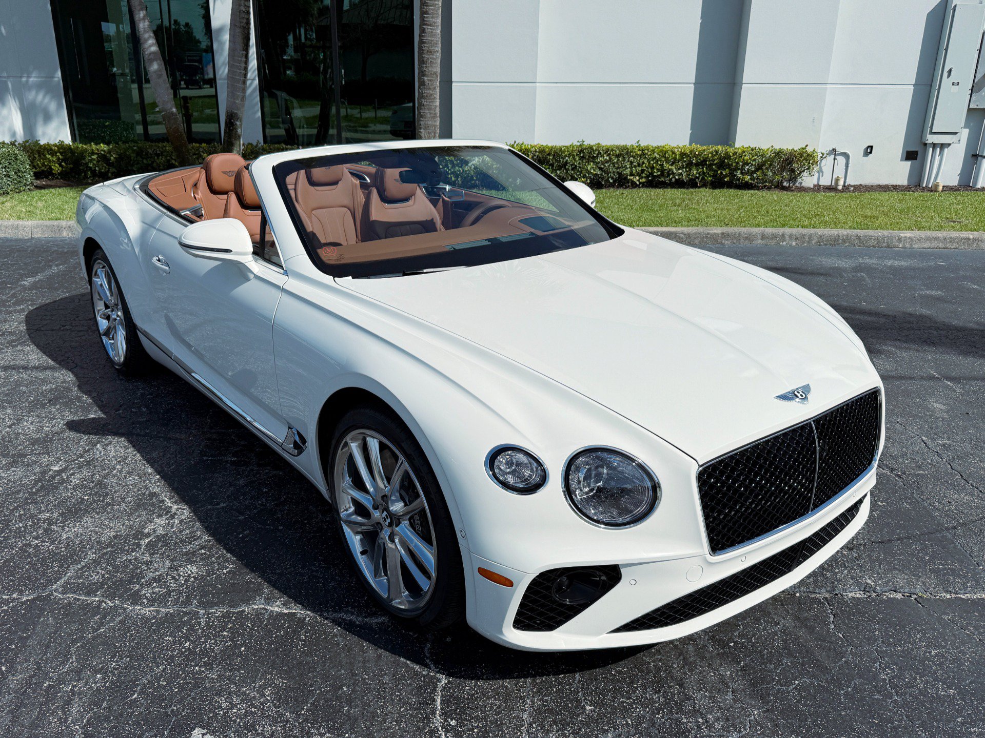 Used 2024 Bentley Continental GT Mulliner AWD/4WD image 11