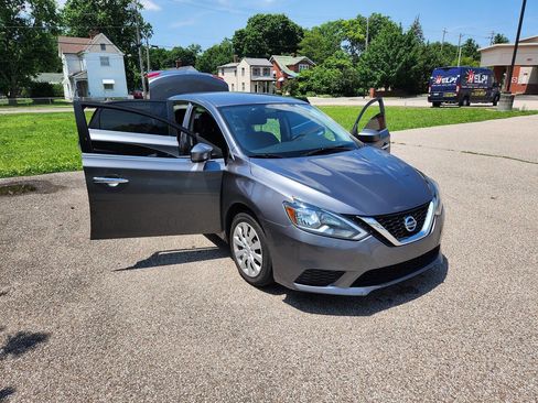Used 2017 Nissan Sentra SV FWD image 3