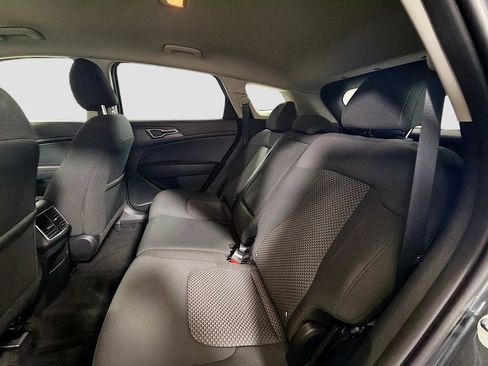 Used 2025 Kia Sportage LX image 23