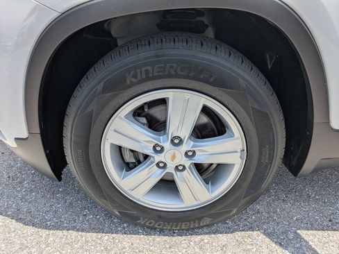 Used 2021 Chevrolet Trax LS w/ Tint and Cruise Package FWD image 11