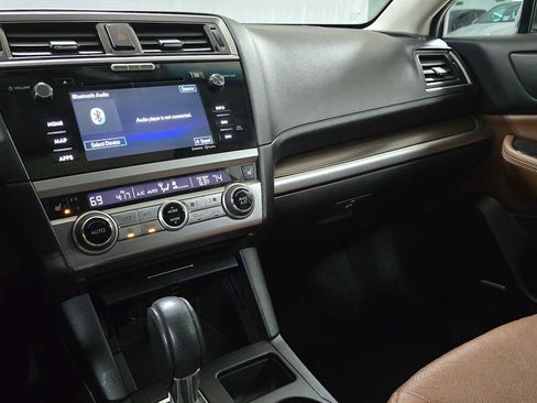 Used 2017 Subaru Outback 2.5i Touring w/ Popular Package #5A AWD/4WD image 32