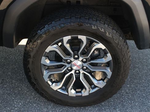 Used 2024 GMC Canyon Denali AWD/4WD image 38