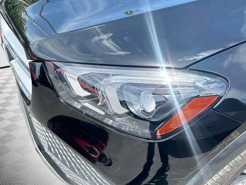 Used 2022 Mercedes-Benz GLE 350 w/ Premium Package image 9