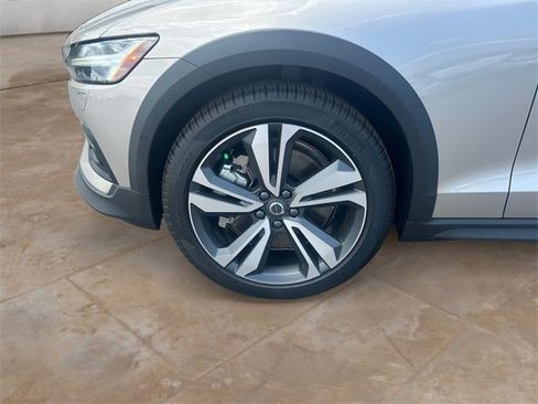 New 2026 Volvo V60 B5 Cross Country Plus w/ Protection Package Premier AWD/4WD image 14