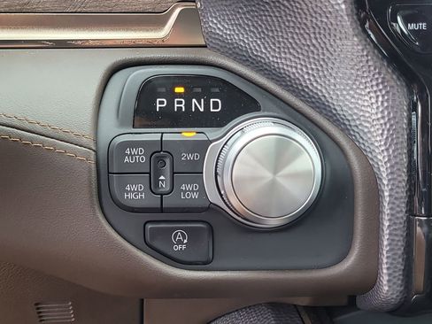 Used 2025 RAM 1500 Limited AWD/4WD image 31