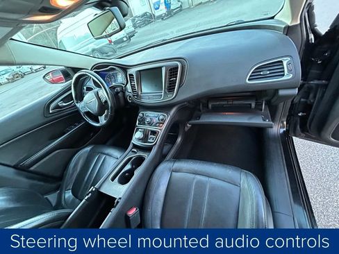 Used 2017 Chrysler 200 Limited Platinum image 25