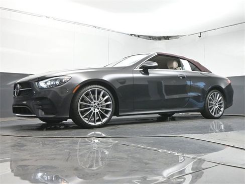 Used 2023 Mercedes-Benz E 450 4MATIC Cabriolet image 36