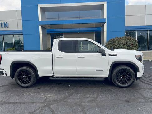 Used 2023 GMC Sierra 1500 Elevation AWD/4WD image 9