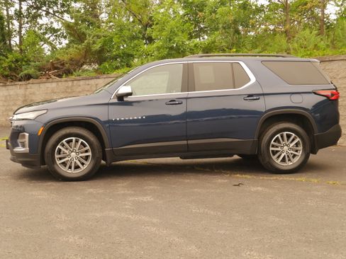 Certified 2023 Chevrolet Traverse LT AWD/4WD image 3