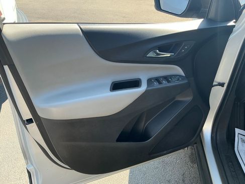Used 2018 Chevrolet Equinox LS FWD image 7