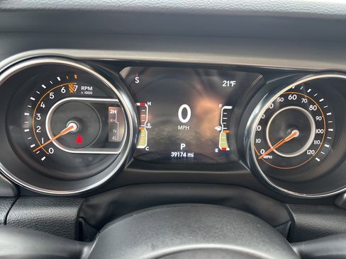 Used 2023 Jeep Gladiator Willys image 21