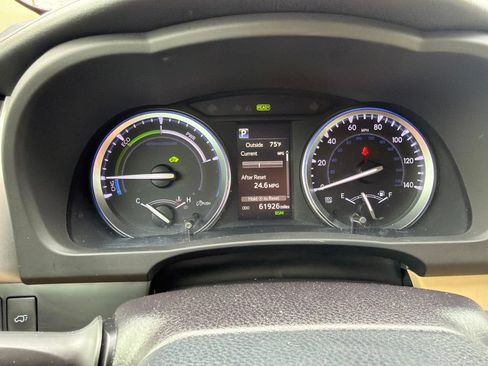 Used 2019 Toyota Highlander Limited Platinum AWD/4WD image 9