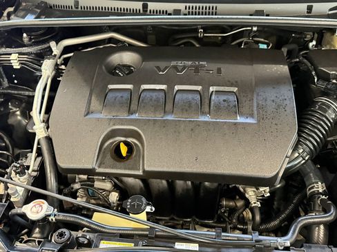 Certified 2018 Toyota Corolla XSE image 34