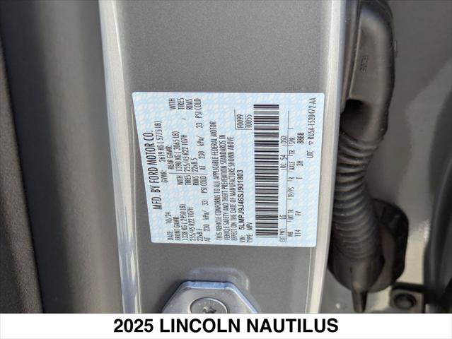 Used 2025 Lincoln Nautilus Black Label AWD/4WD image 29