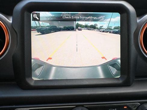 Used 2022 Jeep Gladiator Mojave w/ Cold Weather Group AWD/4WD image 14