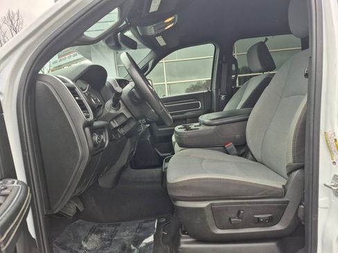 Used 2024 RAM 2500 Big Horn image 2