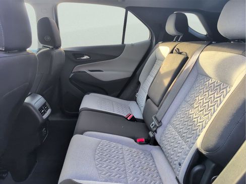 Used 2022 Chevrolet Equinox LT image 36