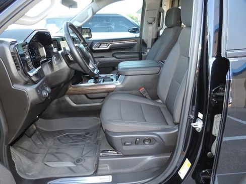Certified 2025 Chevrolet Silverado 1500 LT w/ Convenience Package II RWD image 21