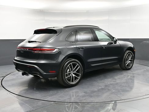 New 2026 Porsche Macan image 8