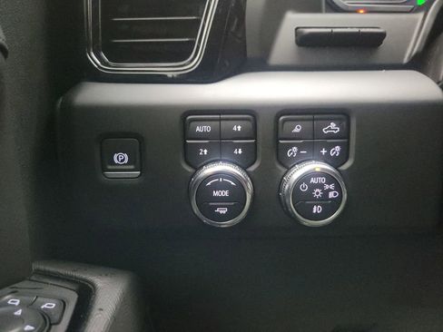 Used 2022 GMC Sierra 1500 AT4X image 15