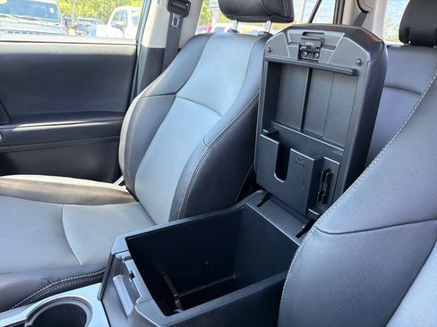 Used 2021 Toyota 4Runner SR5 Premium w/ Moonroof Package AWD/4WD image 31