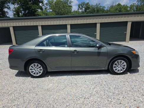 Used 2012 Toyota Camry LE FWD image 7