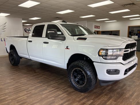 Used 2023 RAM 2500 Tradesman AWD/4WD image 4
